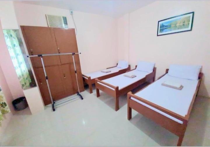 Brielles Travellers Inn ตักบีลารัน ซิตี ภายนอก รูปภาพ