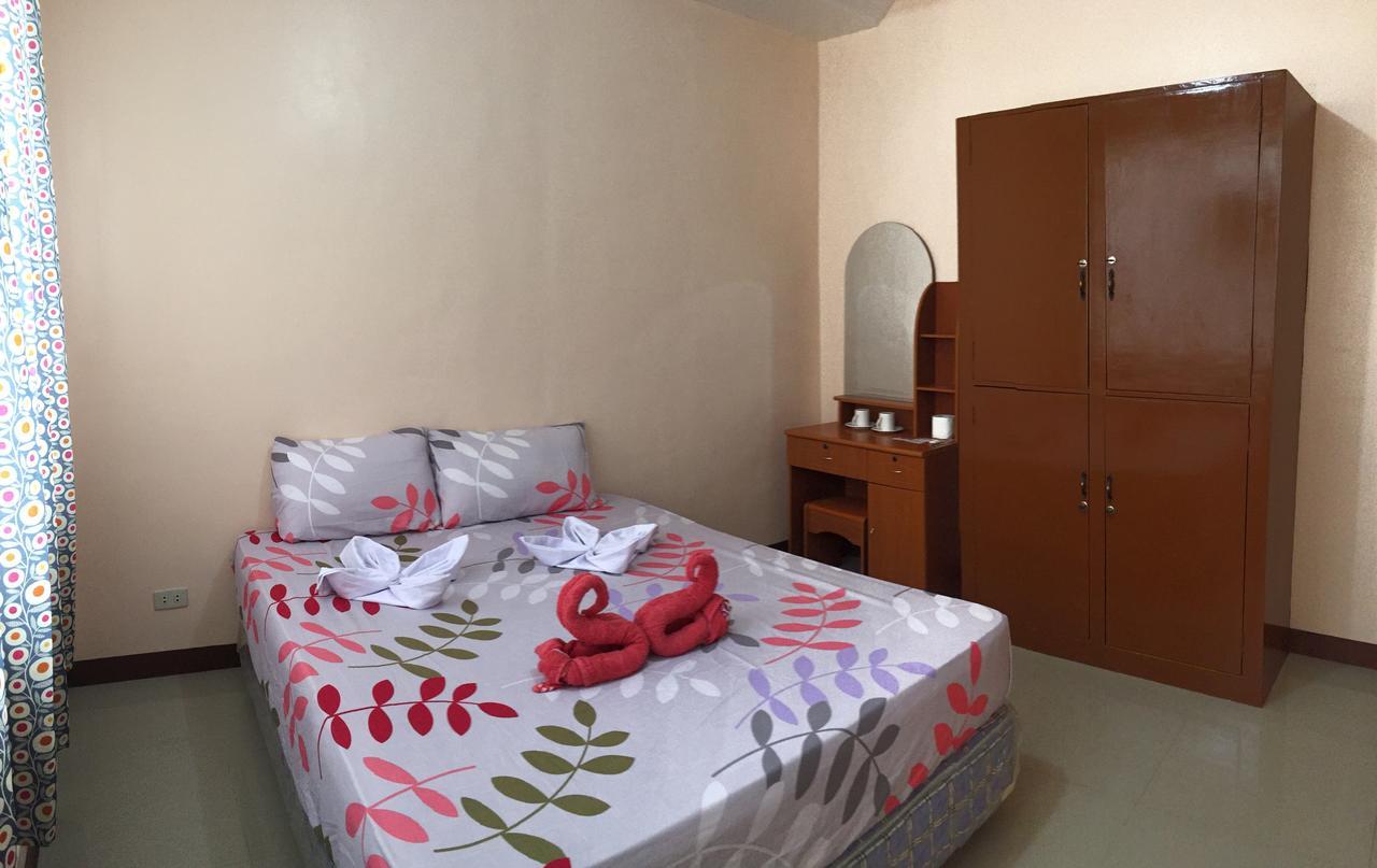 Brielles Travellers Inn ตักบีลารัน ซิตี ภายนอก รูปภาพ