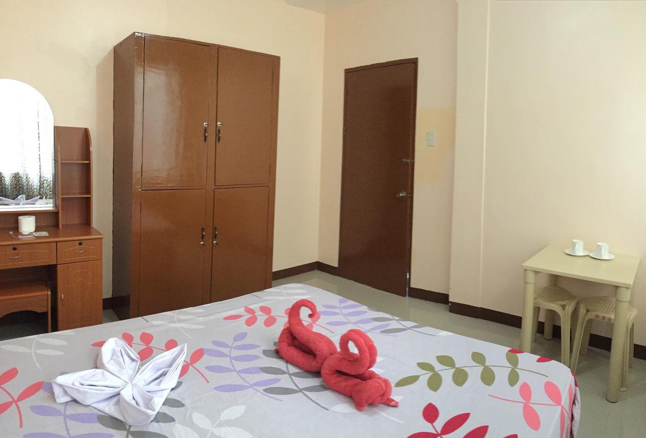 Brielles Travellers Inn ตักบีลารัน ซิตี ภายนอก รูปภาพ