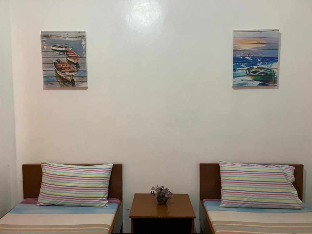 Brielles Travellers Inn ตักบีลารัน ซิตี ภายนอก รูปภาพ