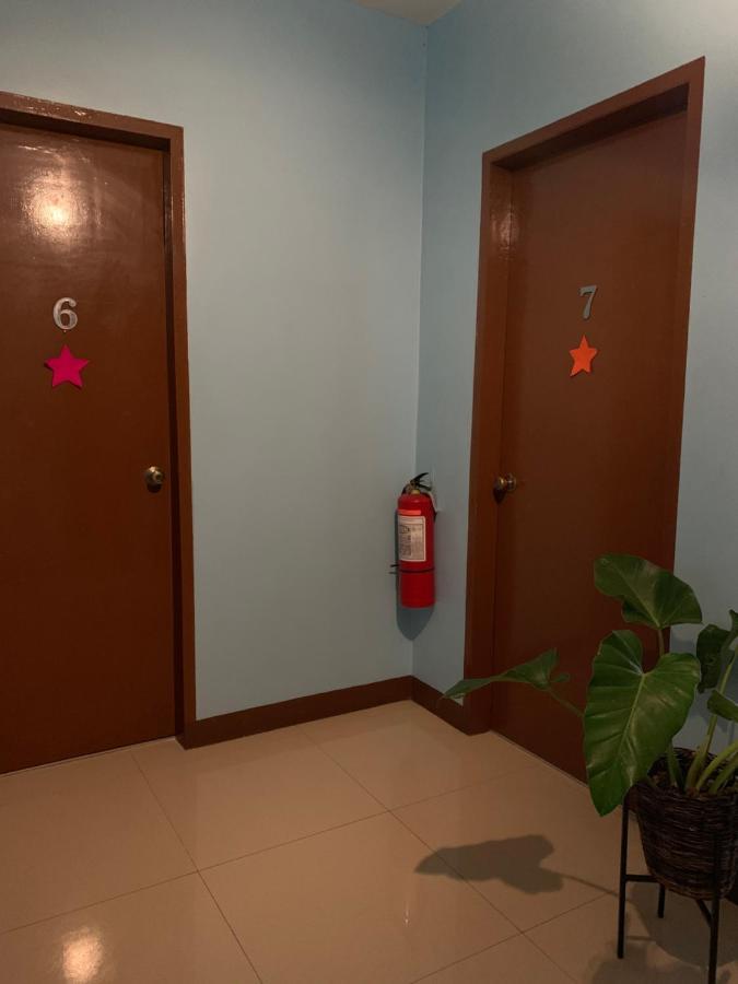 Brielles Travellers Inn ตักบีลารัน ซิตี ภายนอก รูปภาพ