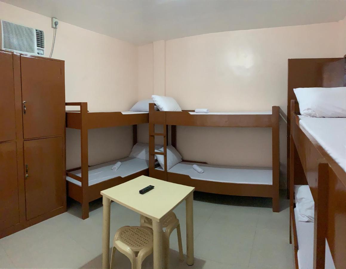 Brielles Travellers Inn ตักบีลารัน ซิตี ภายนอก รูปภาพ