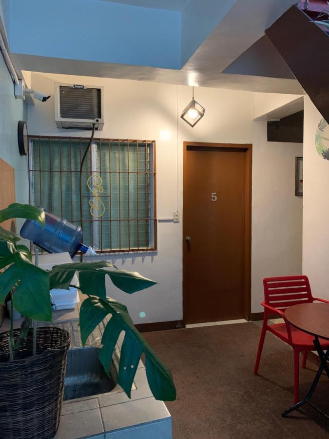 Brielles Travellers Inn ตักบีลารัน ซิตี ภายนอก รูปภาพ